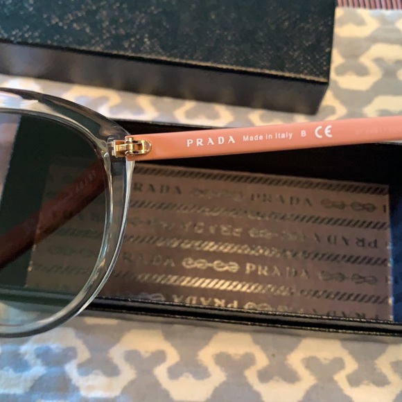 Prada sunglasses - Picture 12 of 12